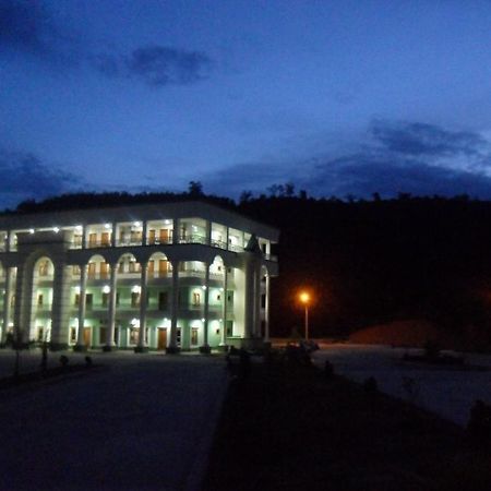 Jade City Hotel Naypyidaw Екстериор снимка
